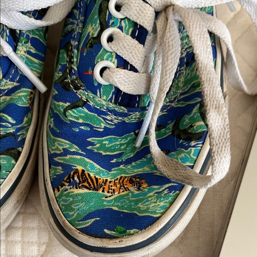 Vans Kids Vibrant Blue Jungle Sneakers Size 1 - Picture 3 of 6